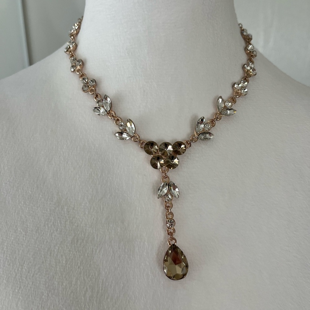 Rhinestone faux gem necklace costume jewelry